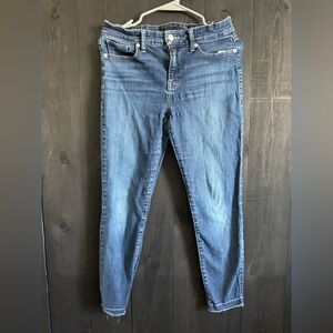 Lucky Brand Light Blue Denim Jeans